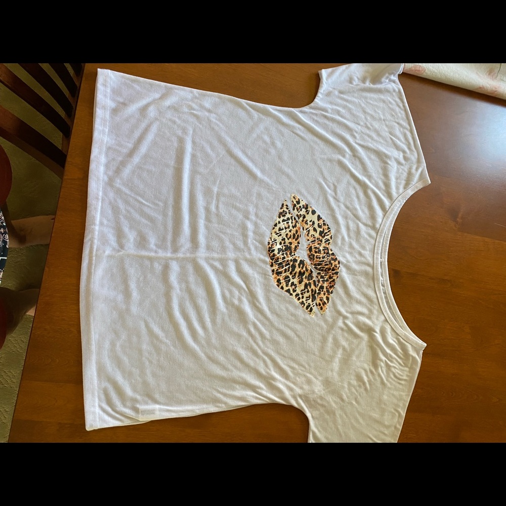 Casual graphic tshirt